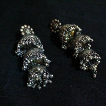 ANTIQUE STYLE EARRING