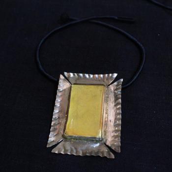 ANTIQUE STYLE NECKLACE