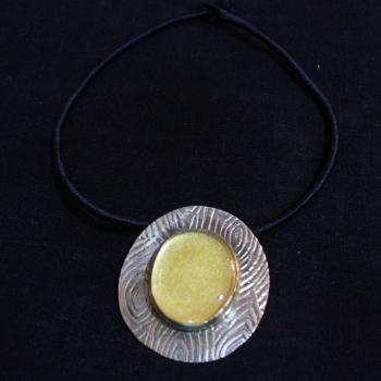 ANTIQUE STYLE NECKLACE