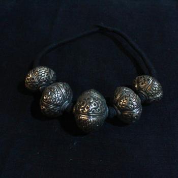 ANTIQUE STYLE NECKLACE