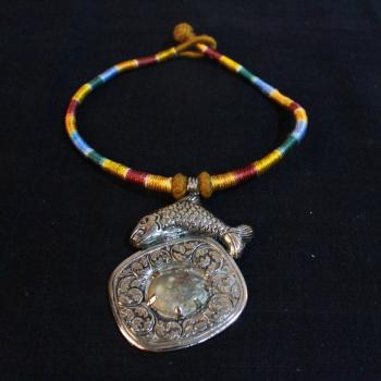 ANTIQUE STYLE NECKLACE