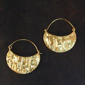 Gold plated hammered earrings