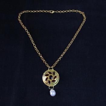 ETHNIC NECKLACE