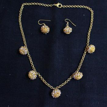 ETHNIC NECKLACE