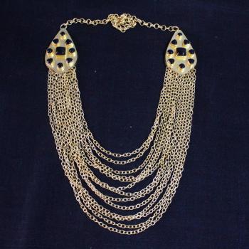 ETHNIC NECKLACE