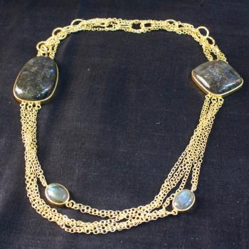 ETHNIC NECKLACE