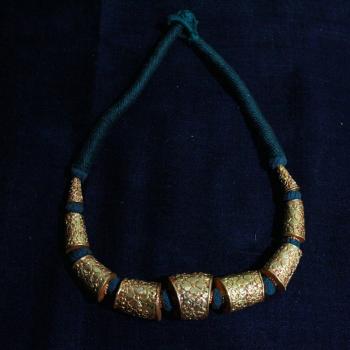 ETHNIC NECKLACE