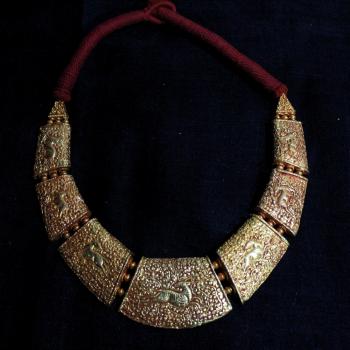 ETHNIC NECKLACE