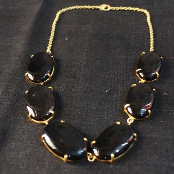 ETHNIC NECKLACE