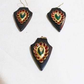 WOOD GOLD PENDANT SET