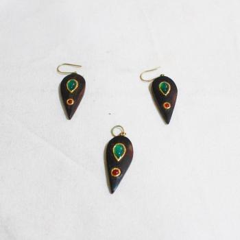 WOOD GOLD PENDANT SET