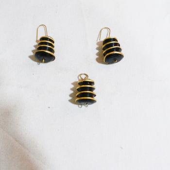 WOOD GOLD PENDANT SET