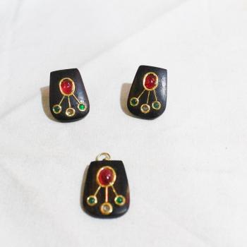 WOOD GOLD PENDANT SET