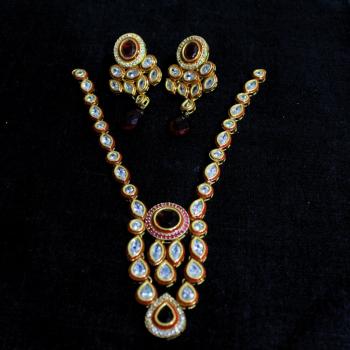 Traditional Necklace - Pendant