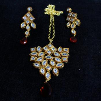 Traditional Necklace - Pendant