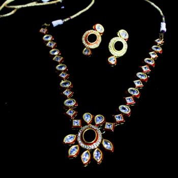 Traditional Necklace - Pendant