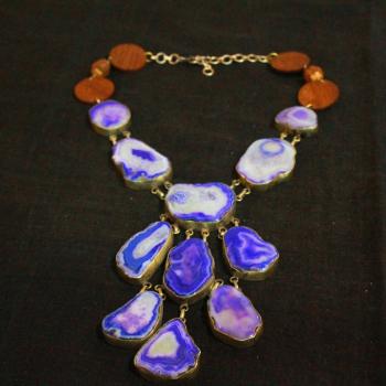 AGATE NECKLACE