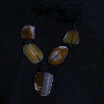 AGATE NECKLACE