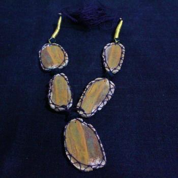 AGATE NECKLACE