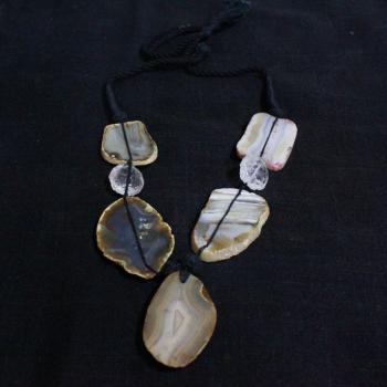 AGATE NECKLACE